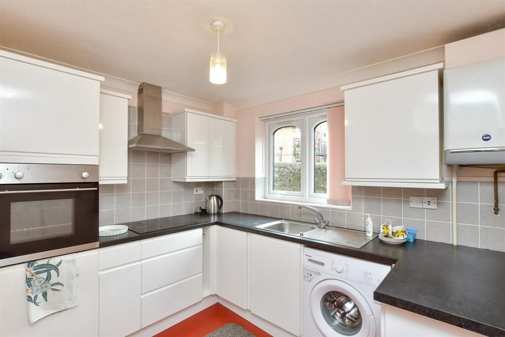 Property photo 2 of 12 1734960Ffb7B00Ece...