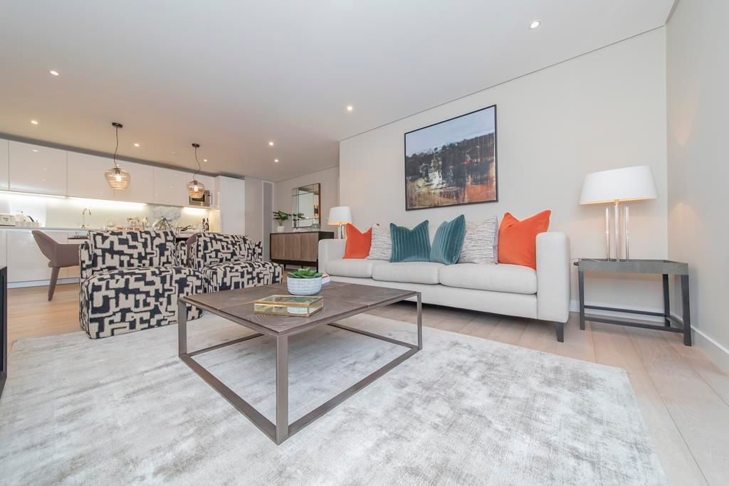 Property photo 2 of 31