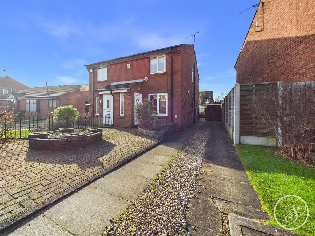 Property photo 1 of 12