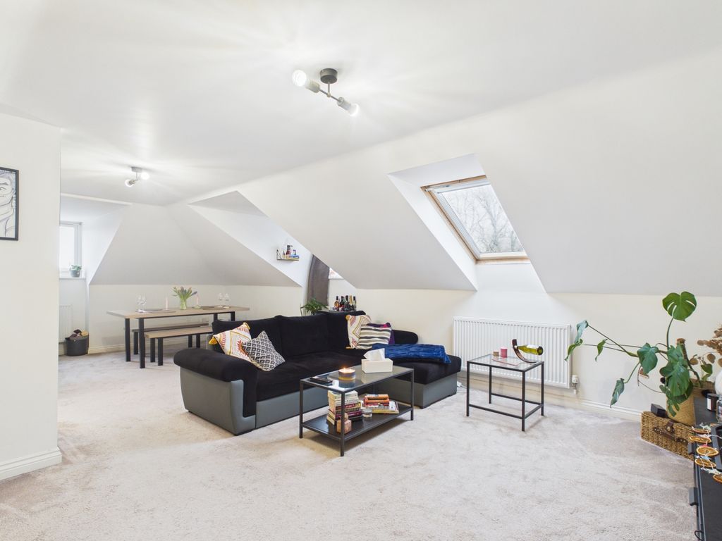 Property photo 2 of 29 Cam02023G0-Pr0203-Still001