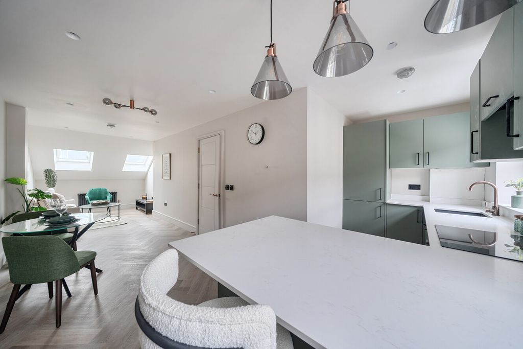 Property photo 1 of 11 1-69Aca43F6F22d-1...