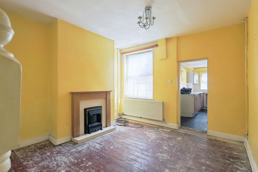 Property photo 3 of 16 Photo