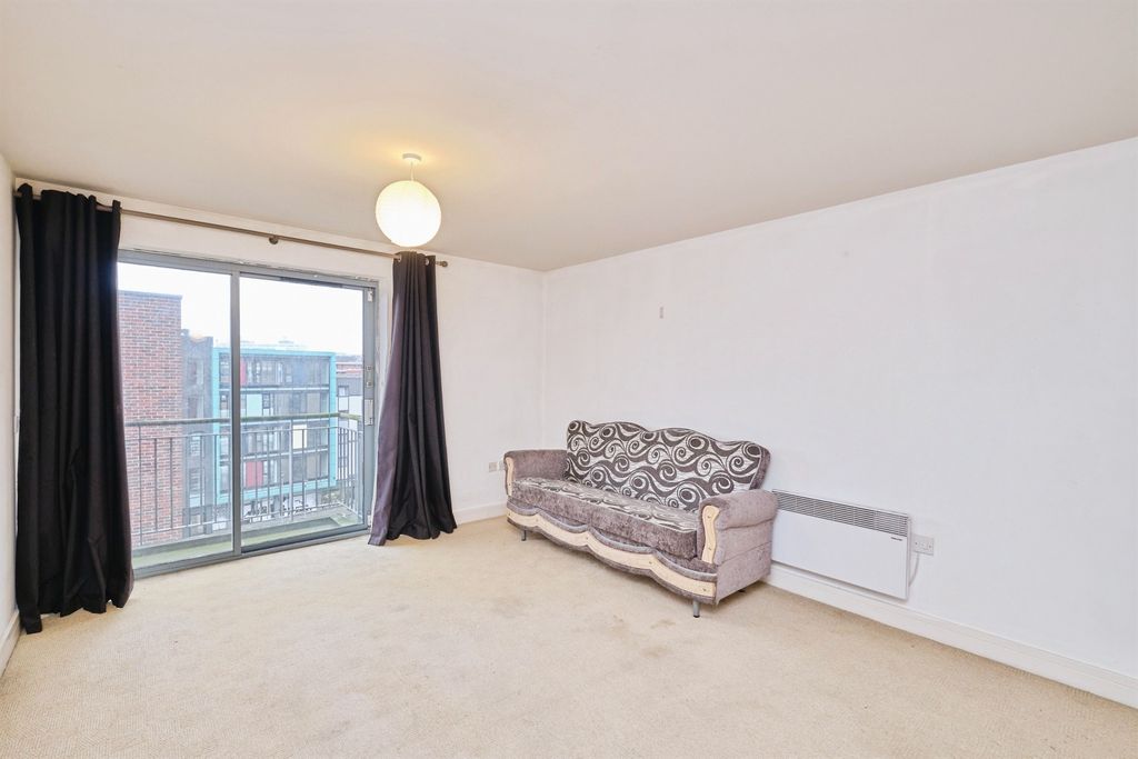 Property photo 2 of 24
