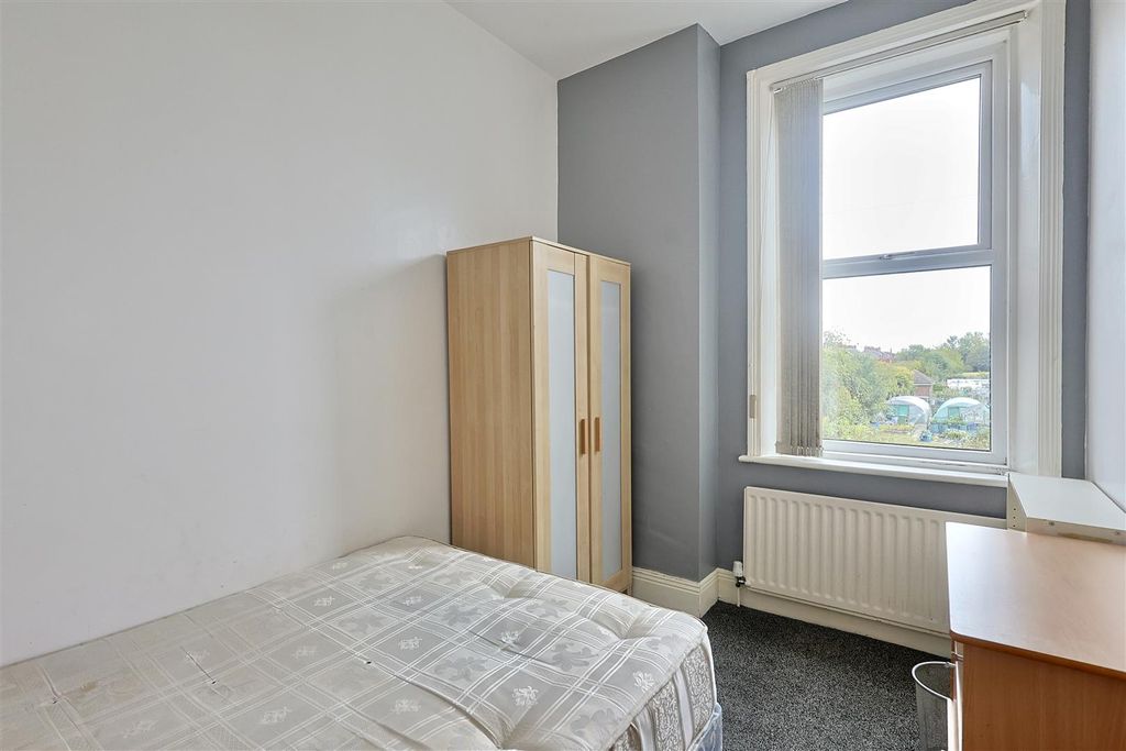 Additional image 5 of 3 bed shared accommodation to rentSimonside Terrace, Heaton, Newcastle Upon Tyne NE6