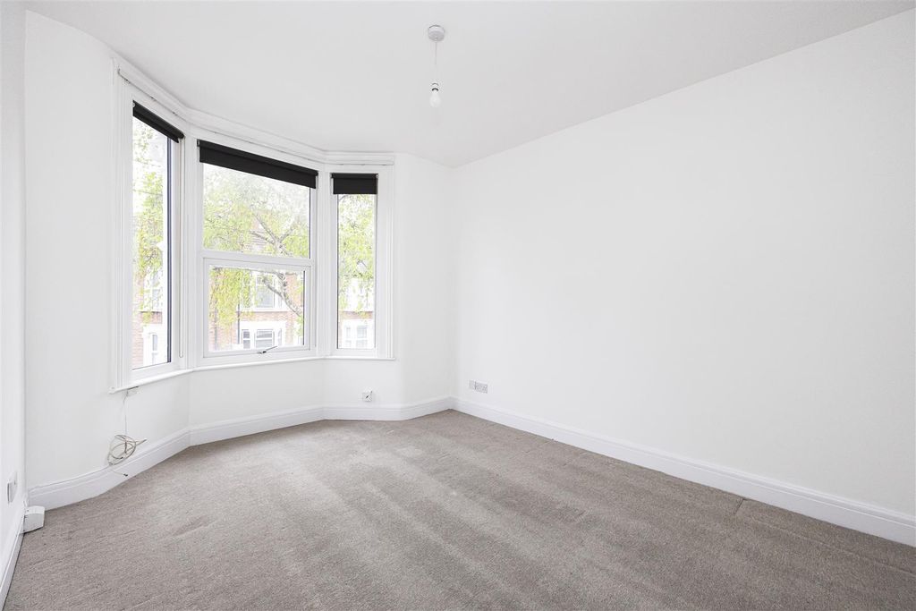 Property photo 2 of 15 3