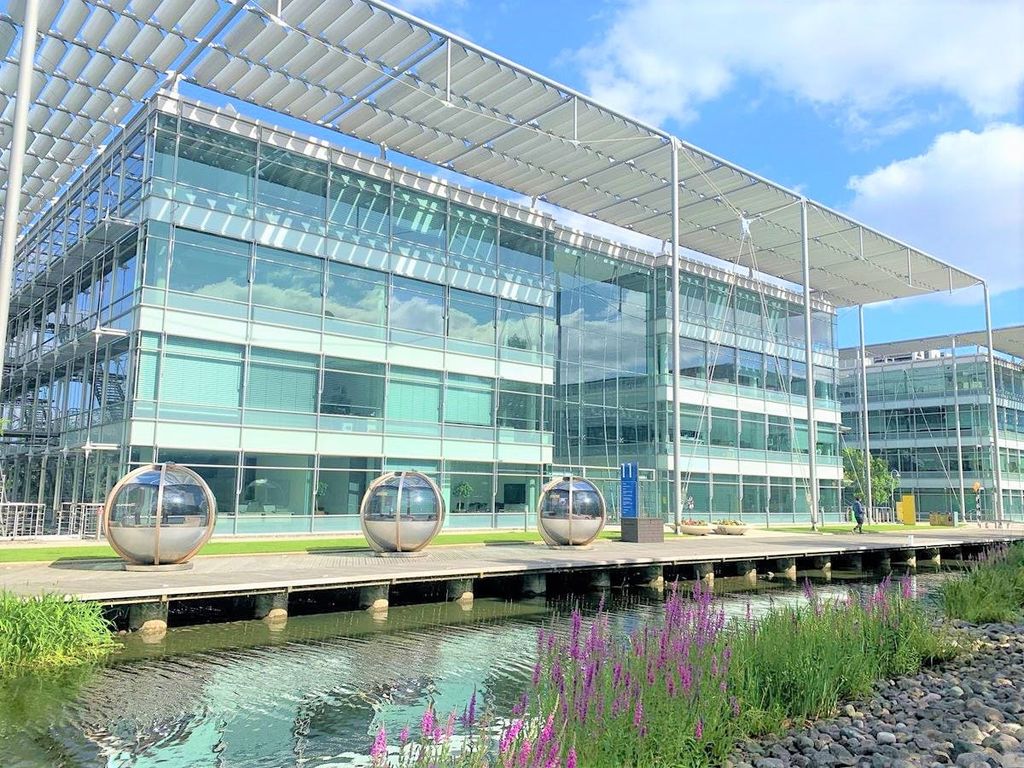 Property photo 1 of 24 Chiswick Park  Building 11  3rd Floor (16)