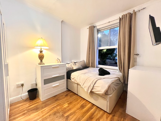 Property photo 2 of 6