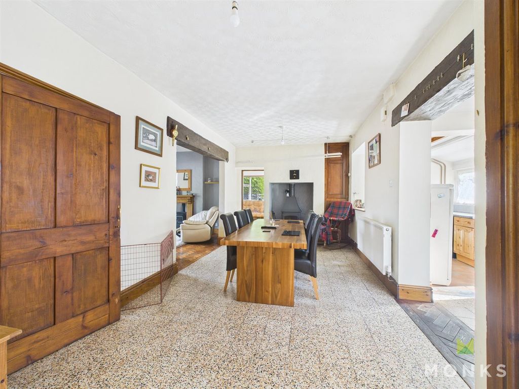 Property photo 3 of 47 Cam01520G0-Pr0259-Still032.Jpg