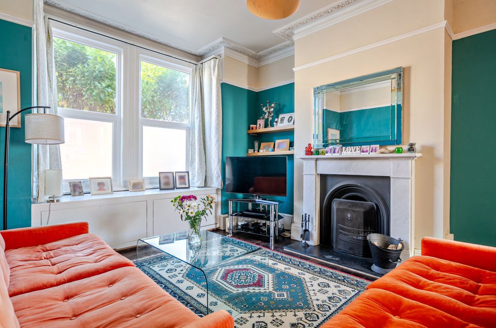 Property photo 3 of 14 1437959-23-69d4Ef...