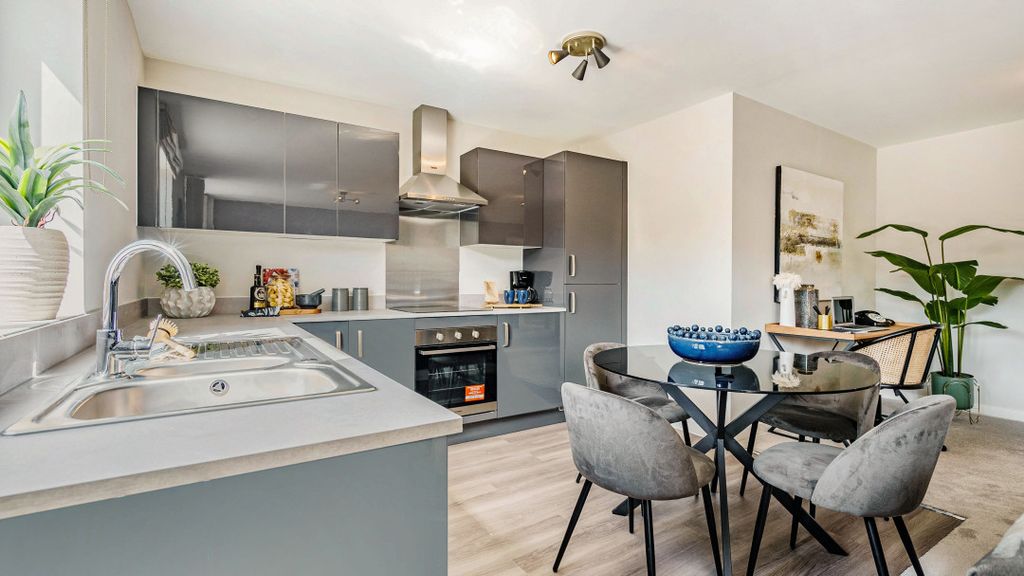 Property photo 2 of 6