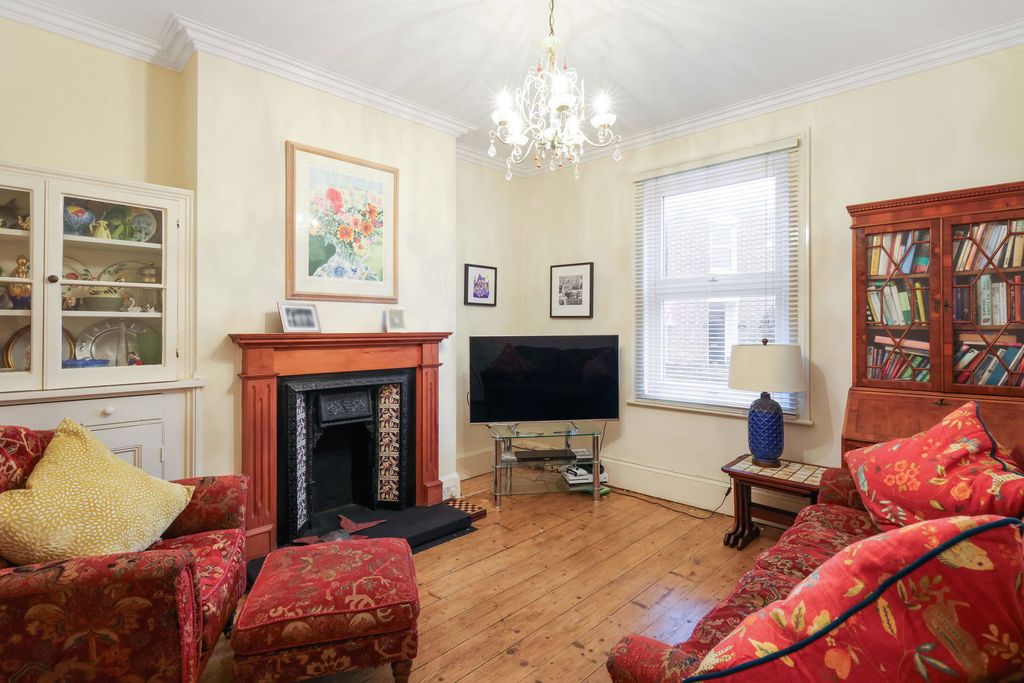 Property photo 2 of 13