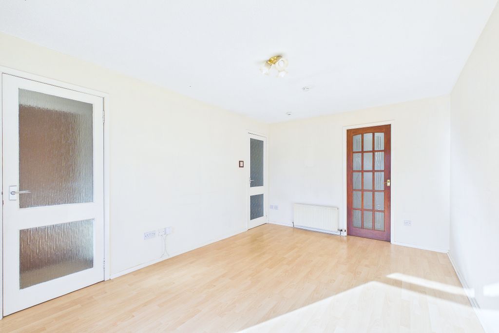 Property photo 3 of 19 Cam05526G0-Pr0209-Still002