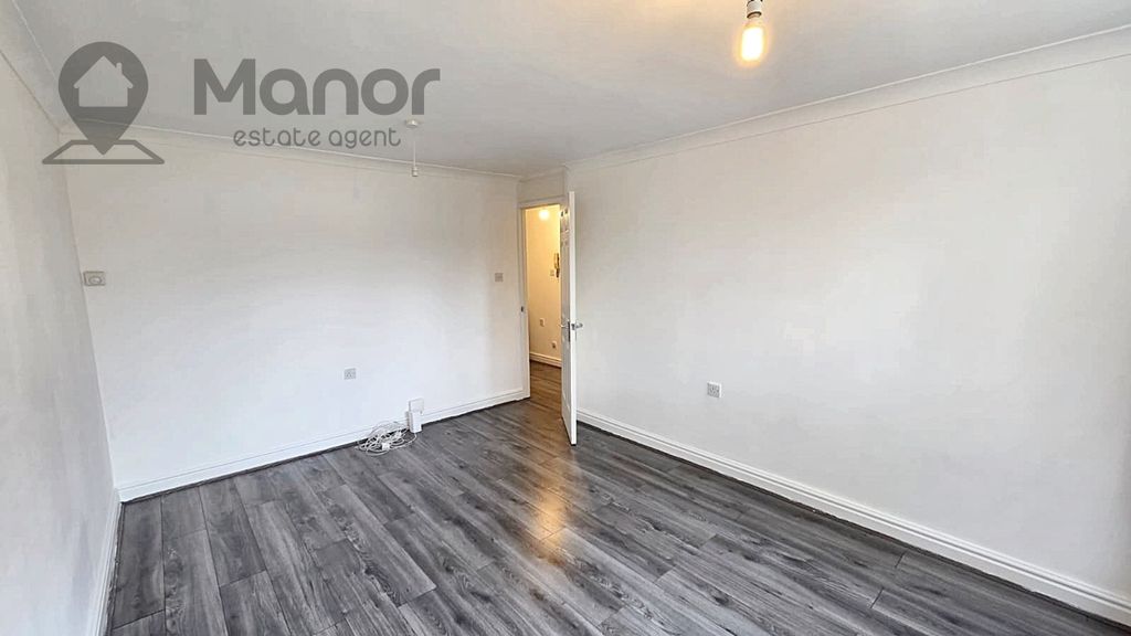 Property photo 3 of 15 Whatsapp Image 2025-11-10 At 12.49.44