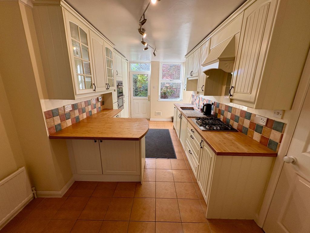 Property photo 2 of 12 Photo 1