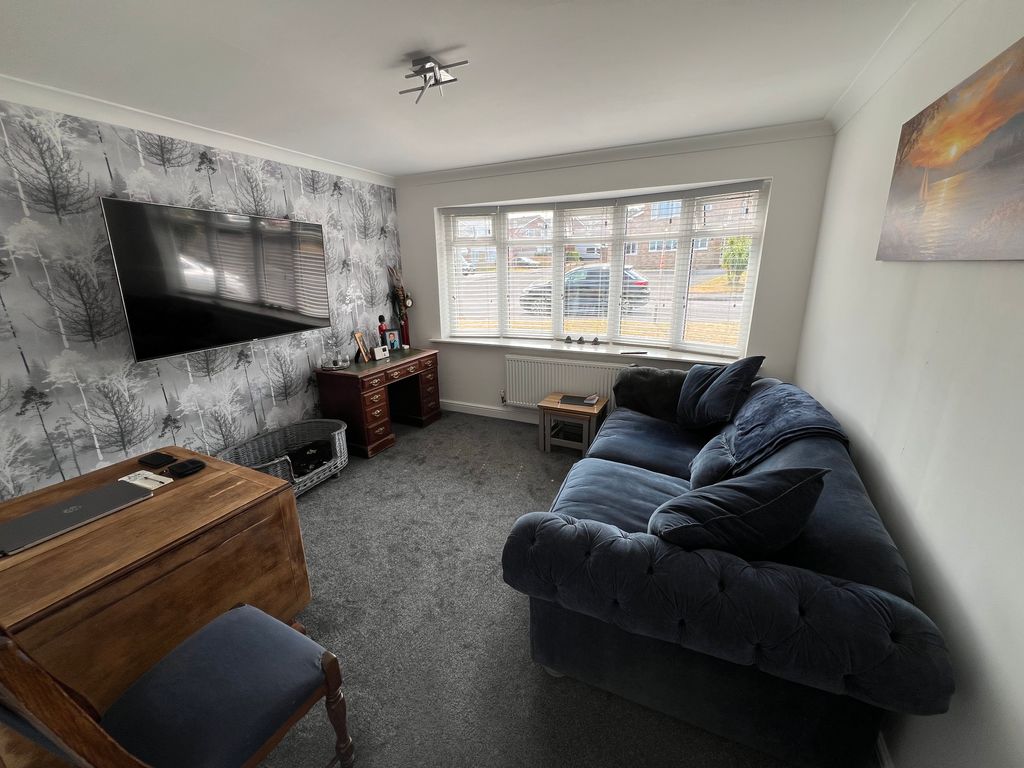 Property photo 3 of 13 Img_0907