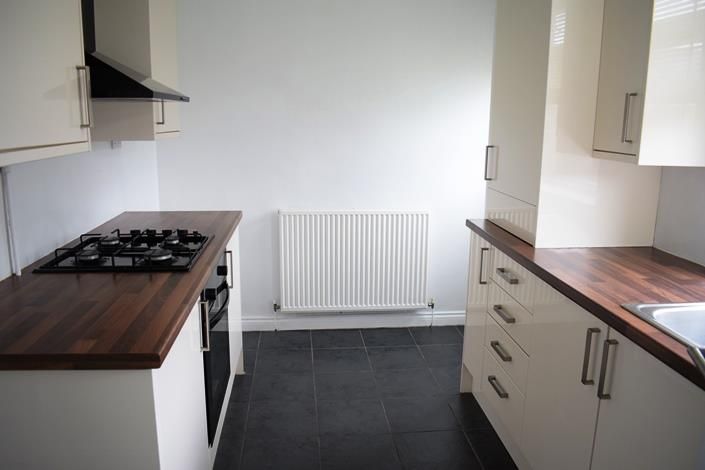 Property photo 3 of 9 54 Glasgow Road Kitchen3.Jpg