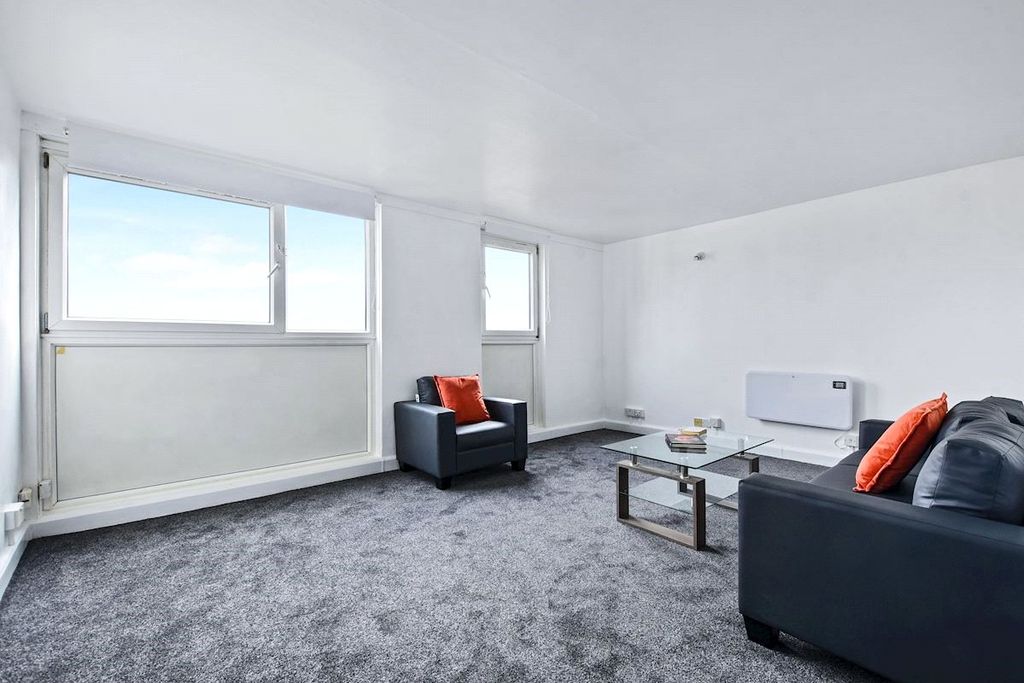 Property photo 2 of 19 Picture No. 01