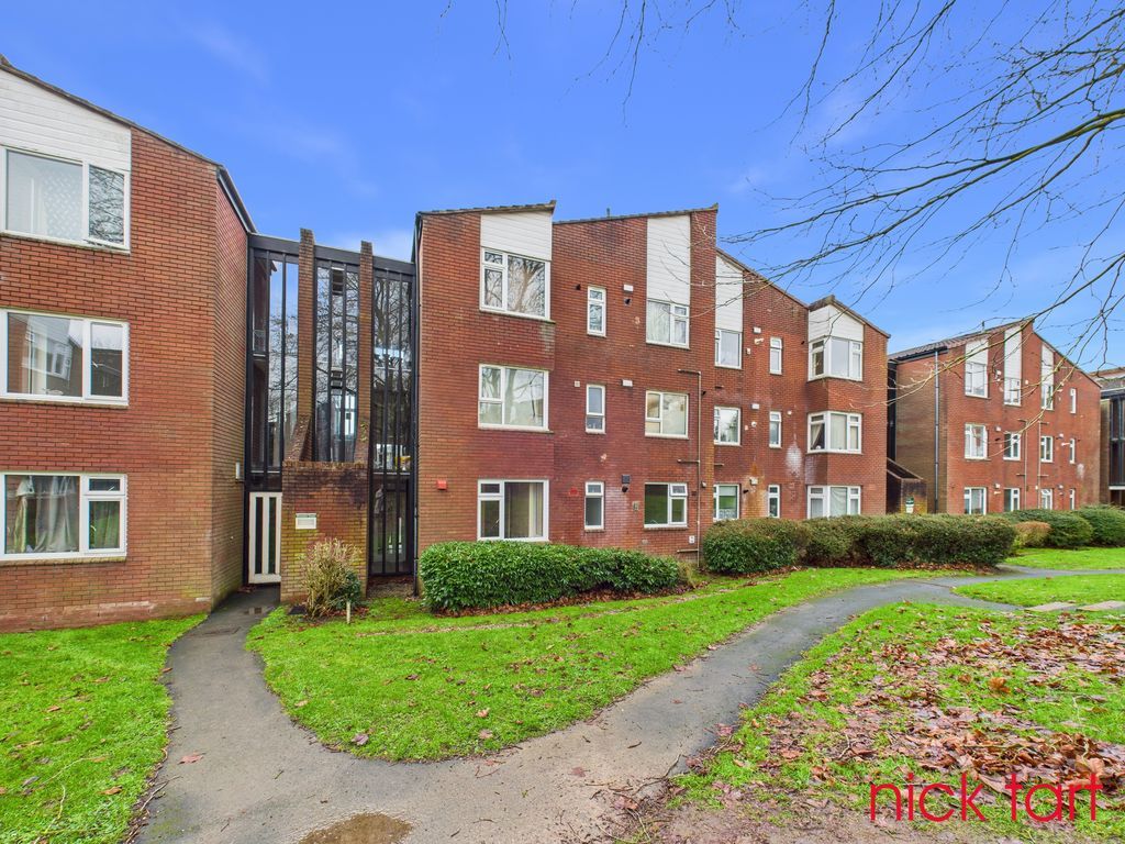 Property photo 1 of 6 Photo 5