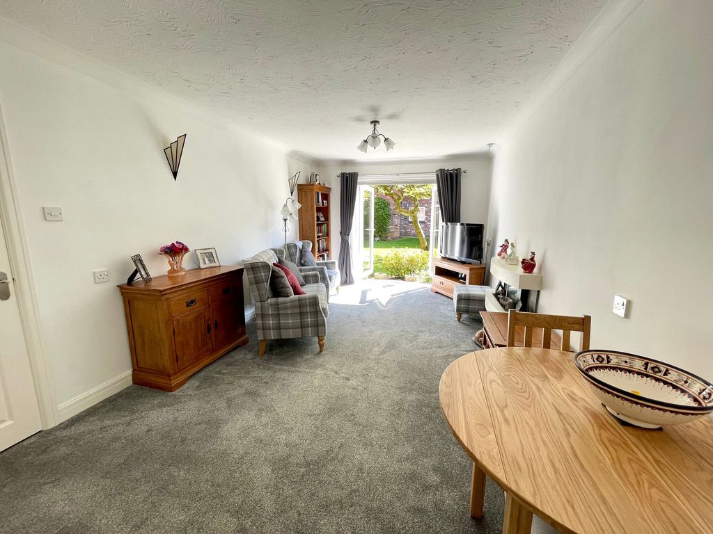 Property photo 2 of 13