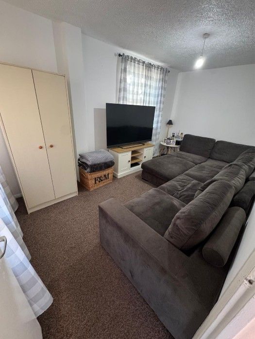 Property photo 3 of 11 Photo 2