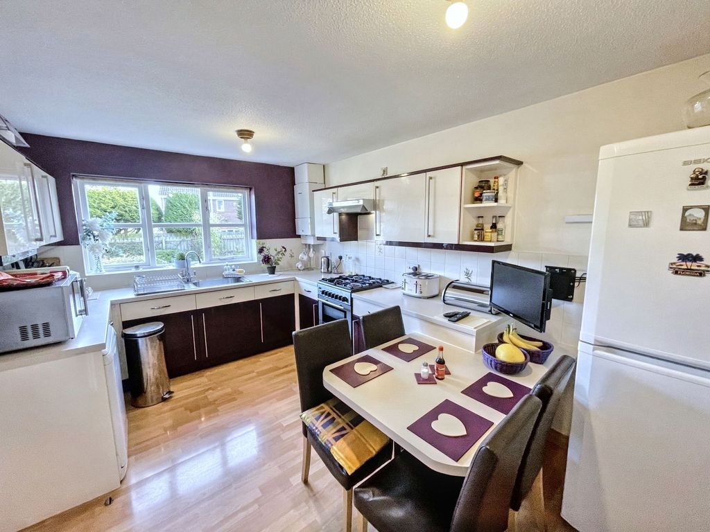 Property photo 3 of 21