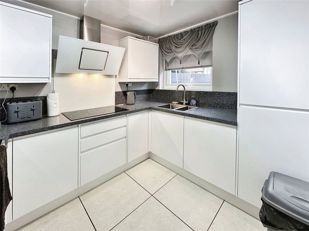 Property photo 3 of 15 Picture No. 06