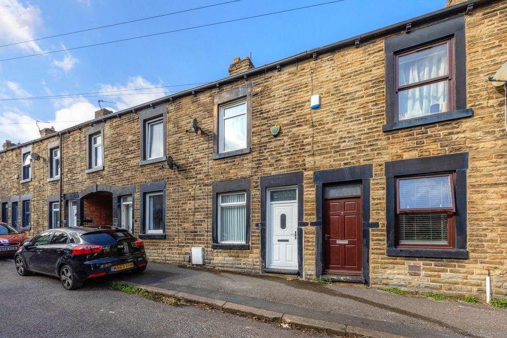 Property photo 1 of 17