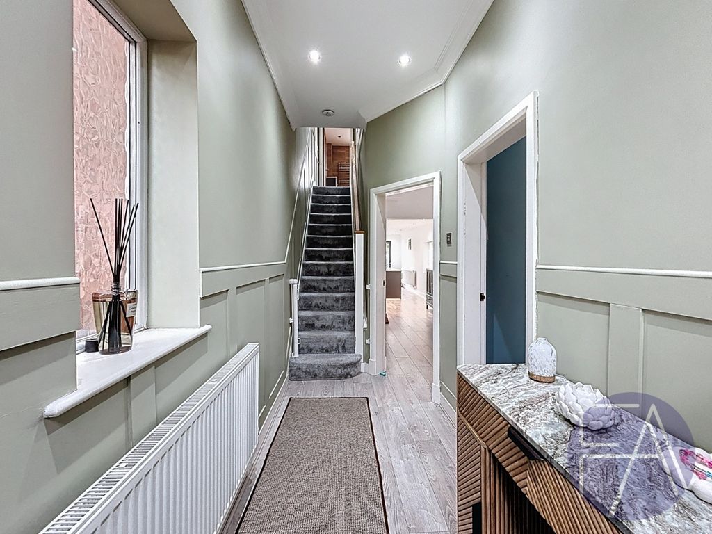 Property photo 2 of 25 4611344