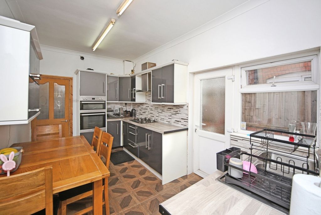 Property photo 2 of 22 Pbox-Img.Jpg