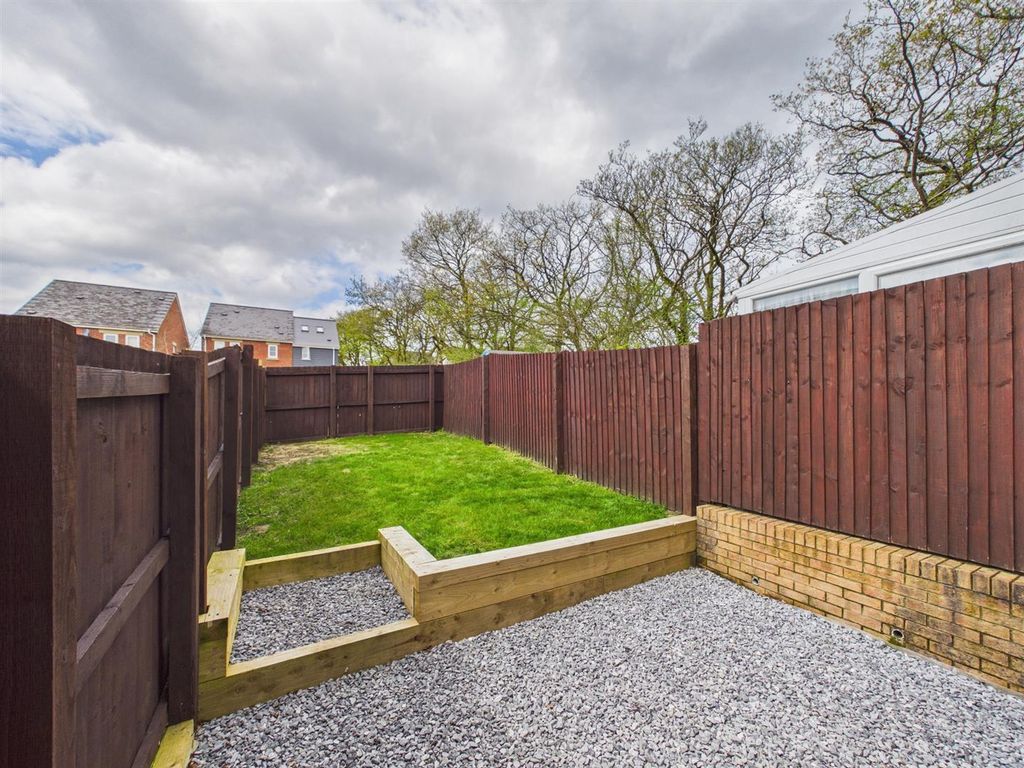 Property photo 3 of 13 Cam04045G0-Pr0086-Still012.Jpg