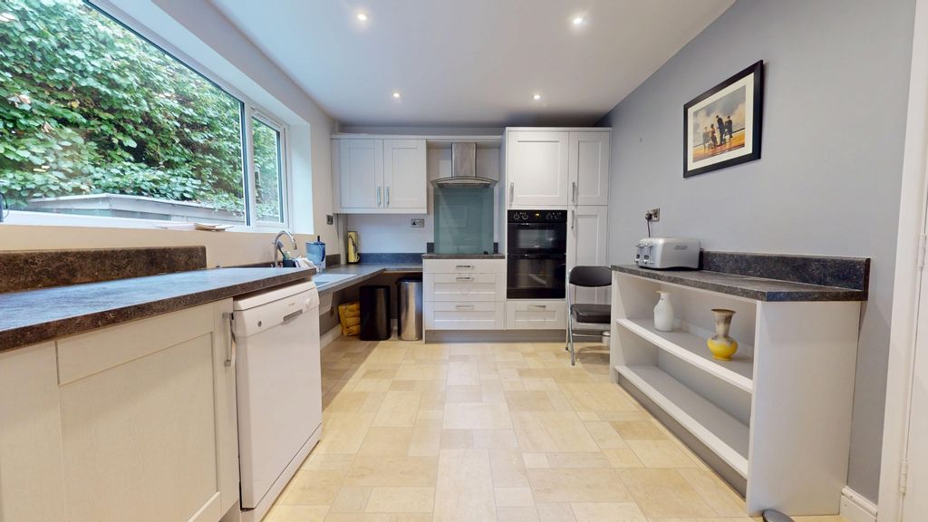 Property photo 2 of 31 4492252