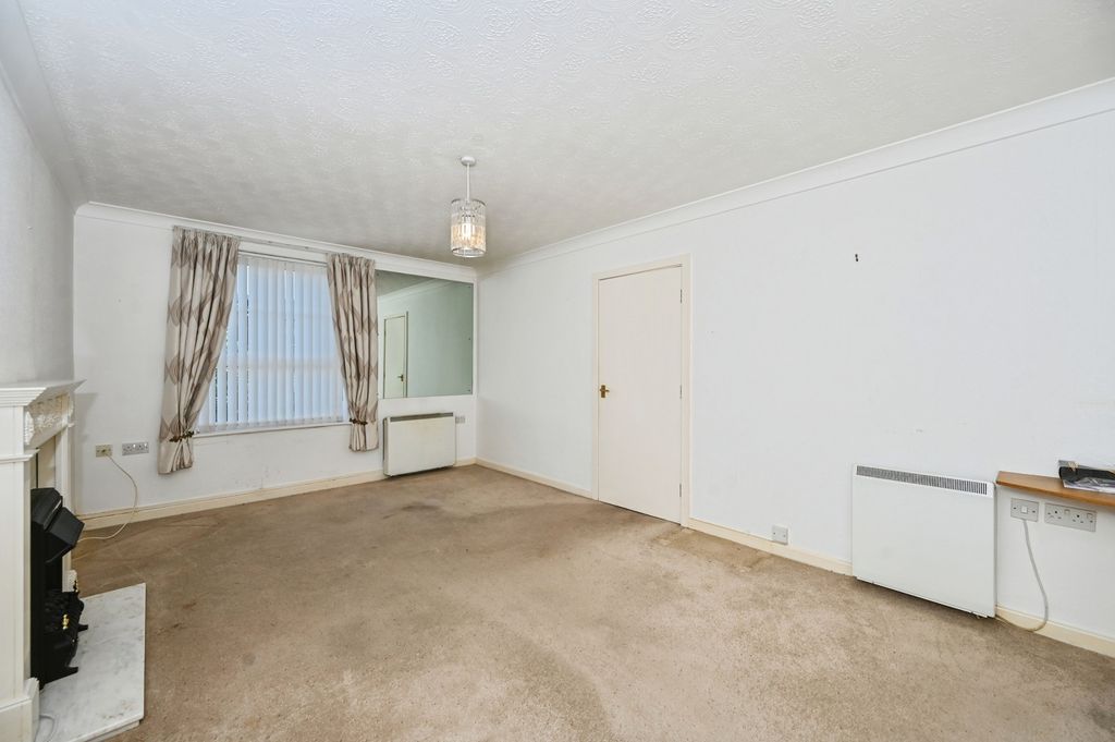 Property photo 3 of 17 Pbox-Img.Jpg