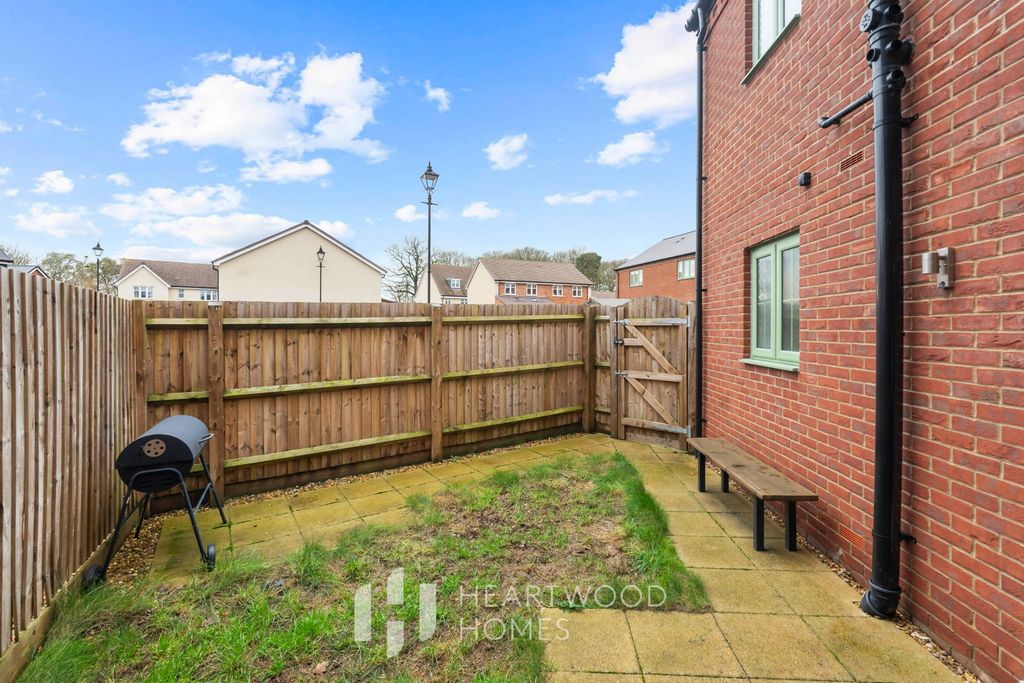 Property photo 3 of 13