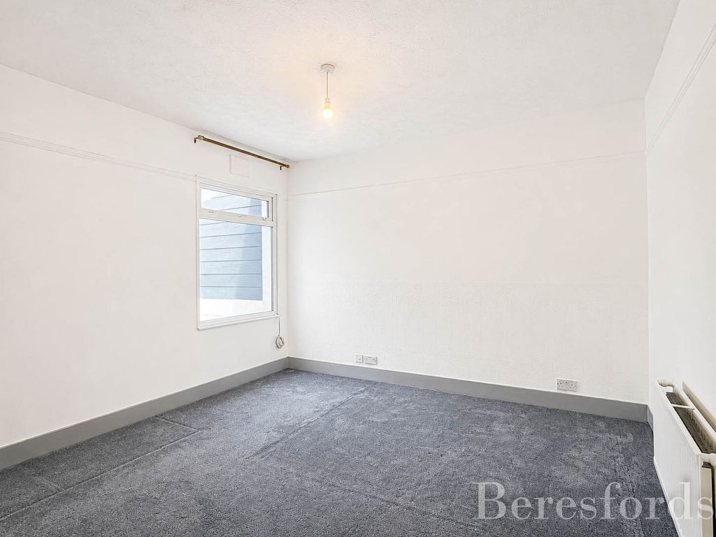 Property photo 3 of 13 Picture No. 12