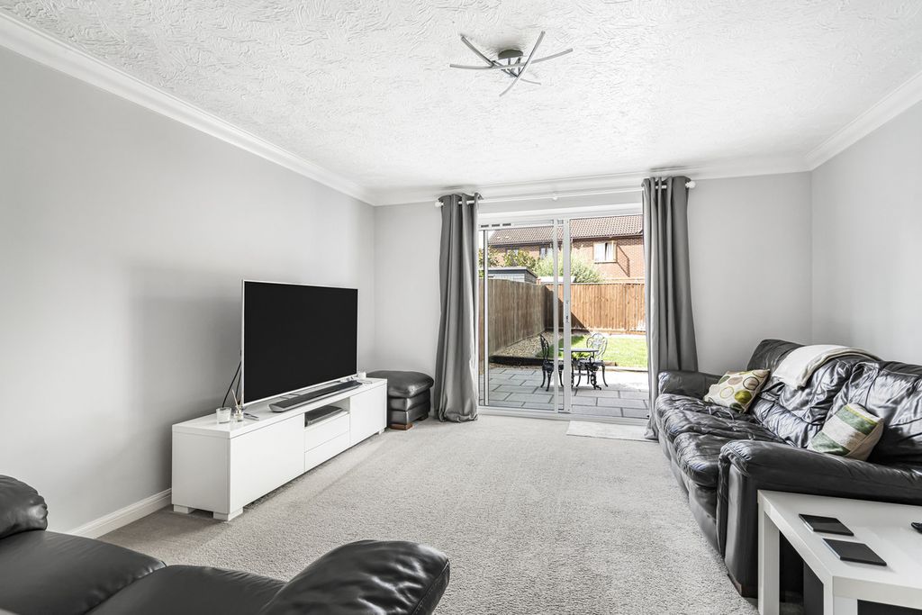 Property photo 2 of 16