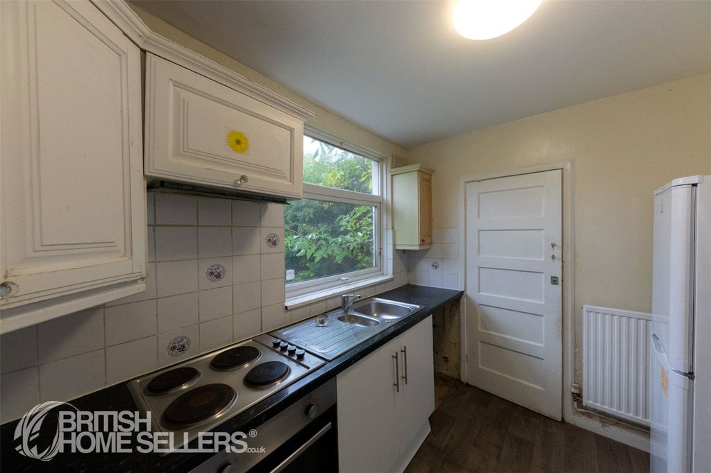 Property photo 3 of 9 Picture No. 10