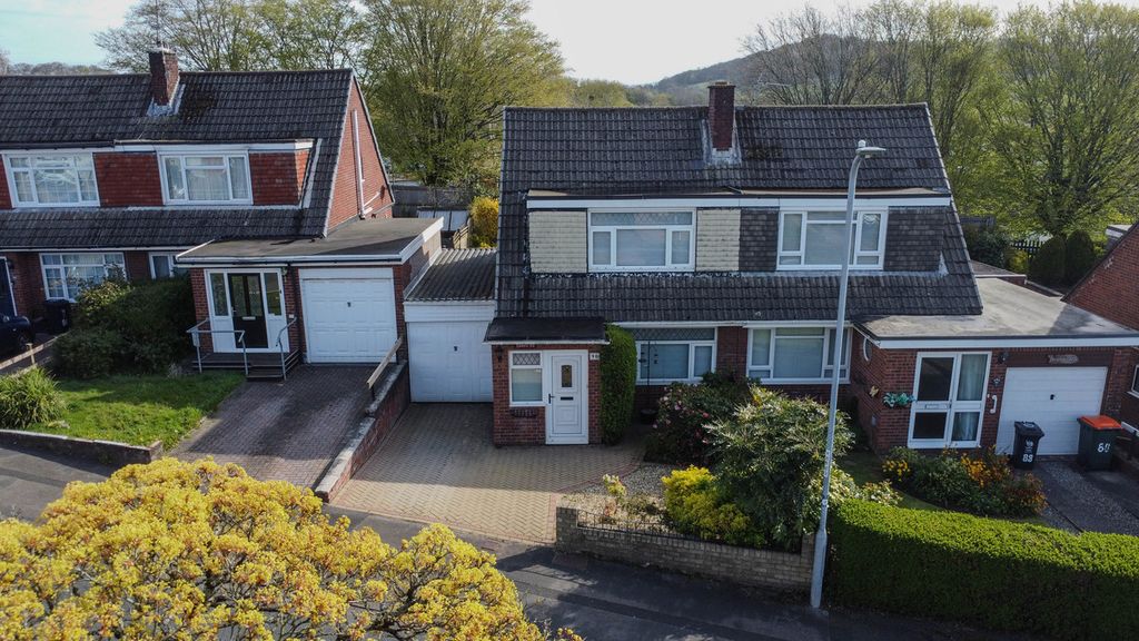 Property photo 1 of 35