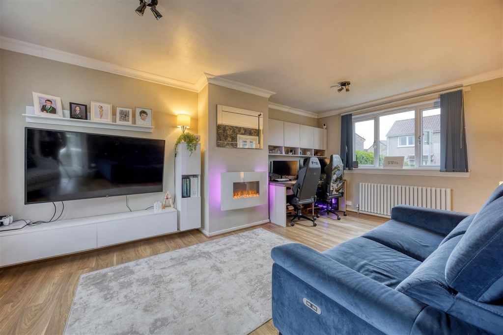 Property photo 2 of 26 4_Alder_Ave_Lenzie_011.Jpeg