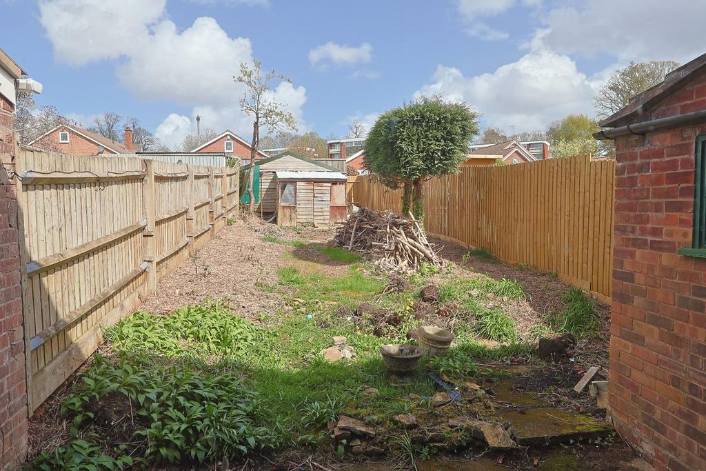 Property photo 2 of 13 Garden