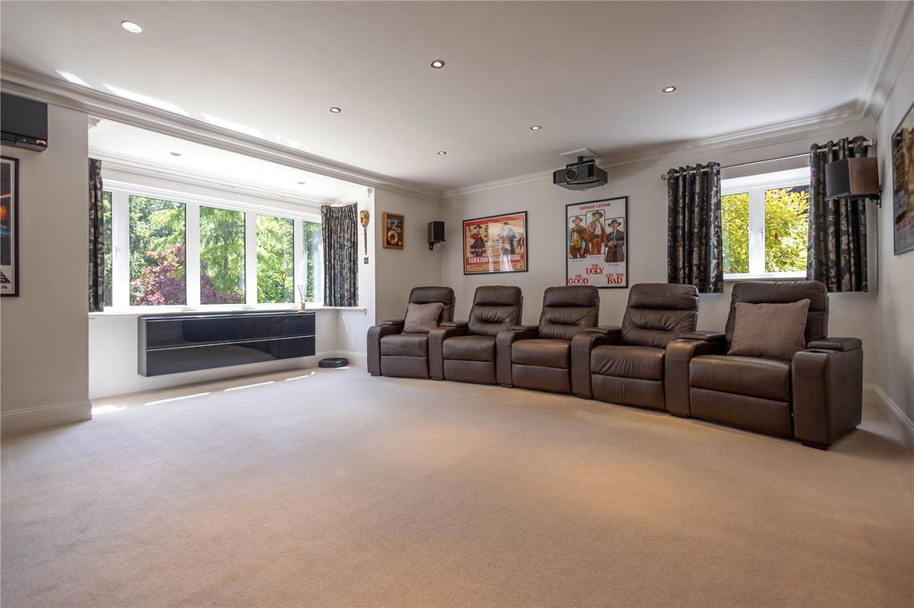Property photo 3 of 58 Picture No. 51