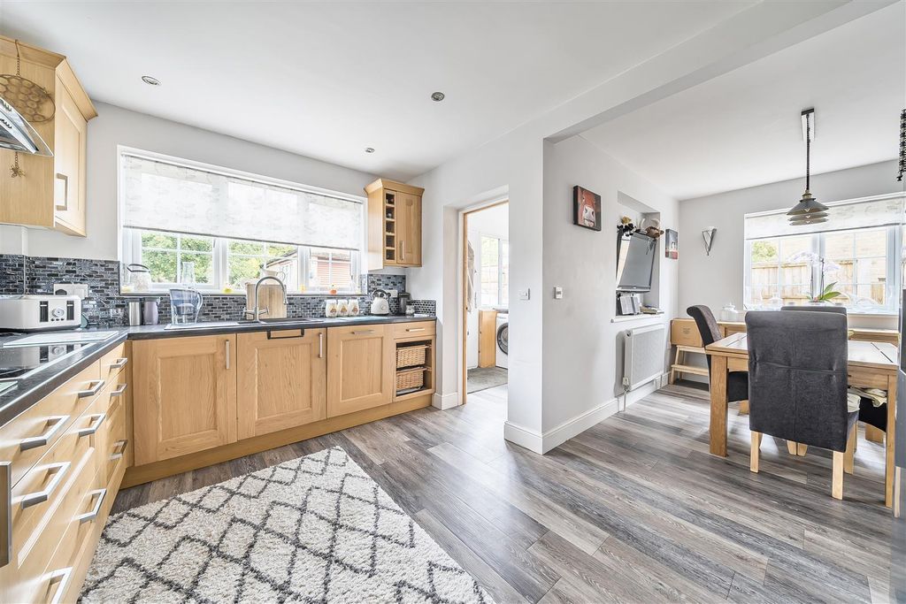 Property photo 3 of 20 1349097-13-68c18Afdf25F3.Jpg