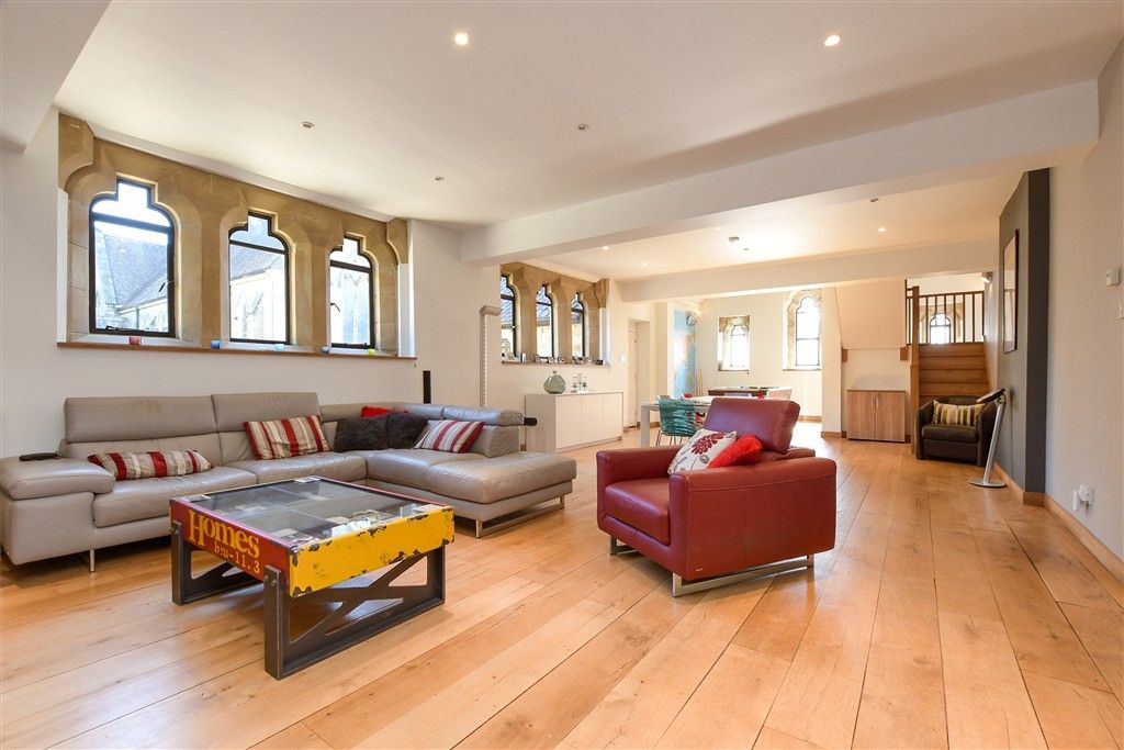 Property photo 1 of 22 Living Area