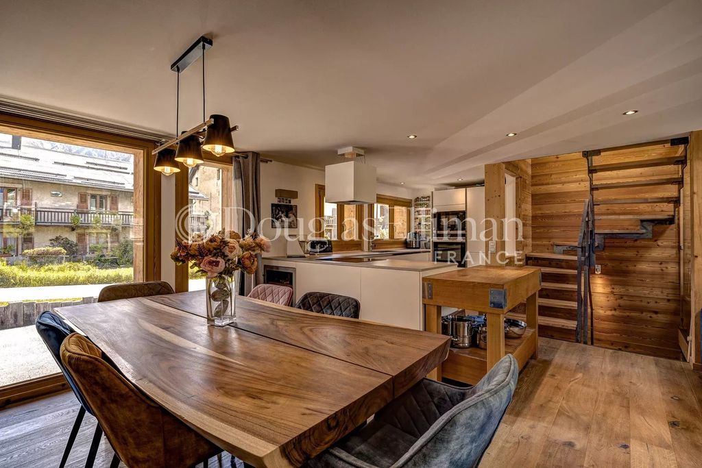 Property photo 3 of 25