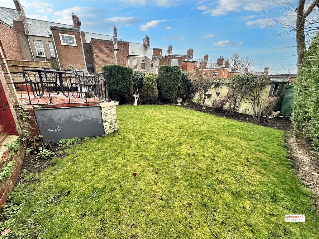Property photo 1 of 22 Picture No. 06
