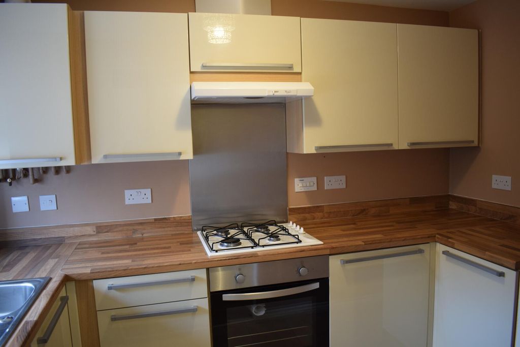 Property photo 2 of 20 Kitchen