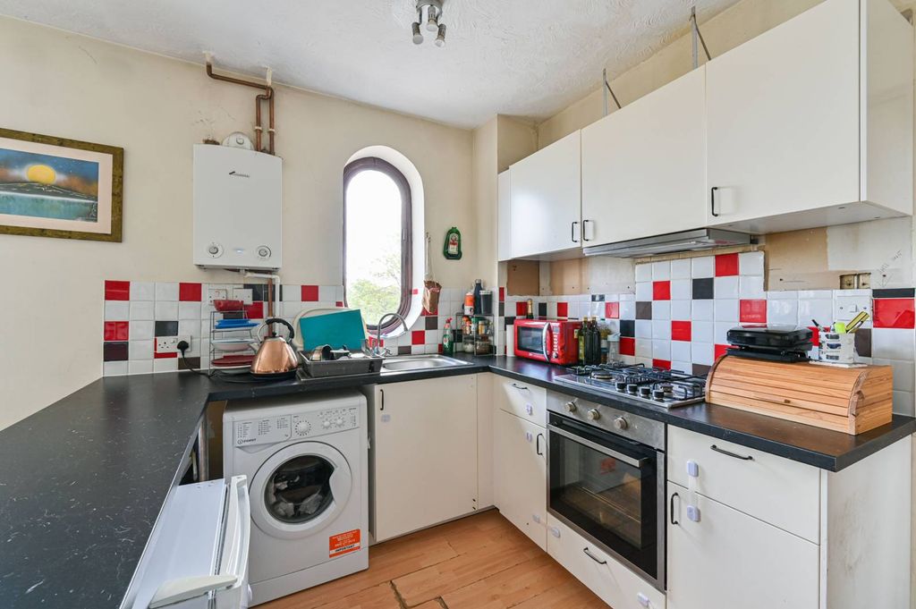 Property photo 3 of 8