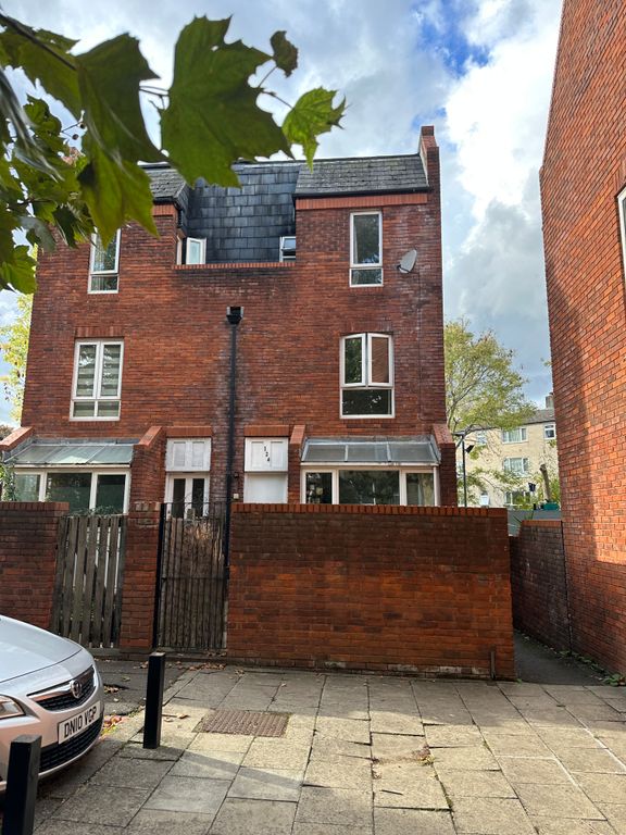 Property photo 2 of 15