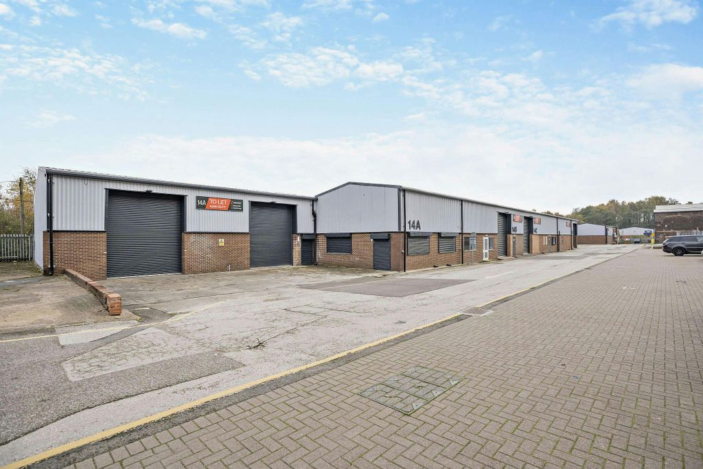 Property photo 2 of 32 8627823Exterior28800.Jpg