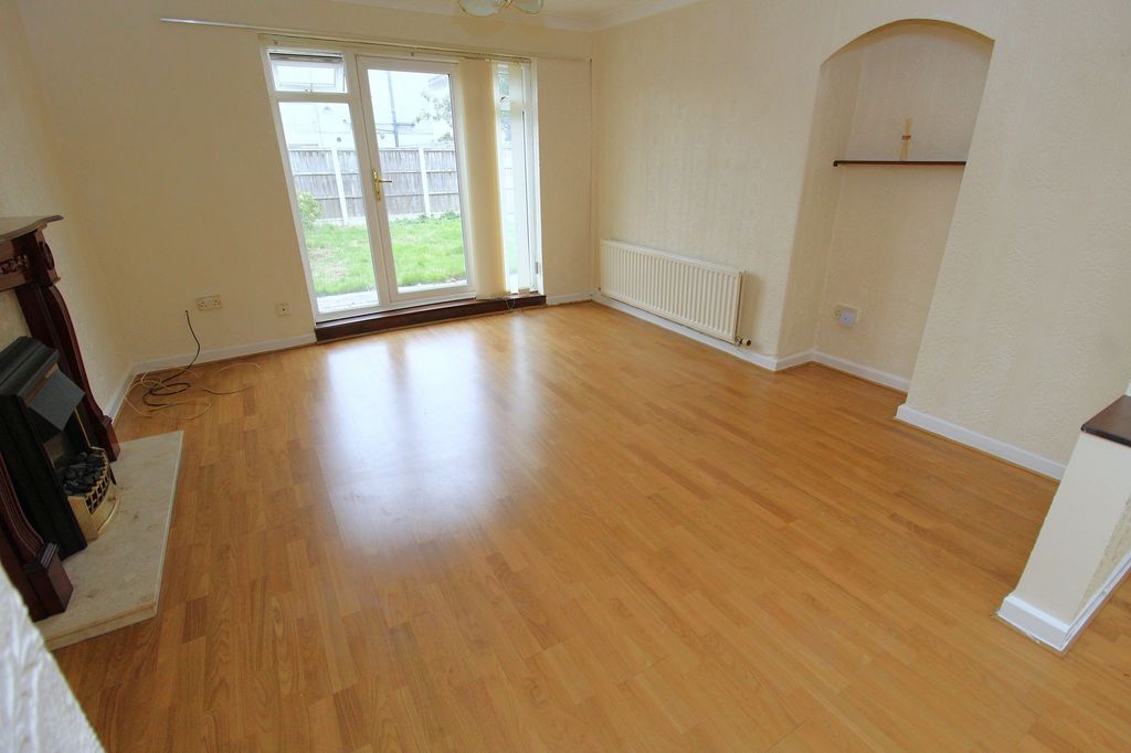 Property photo 2 of 21