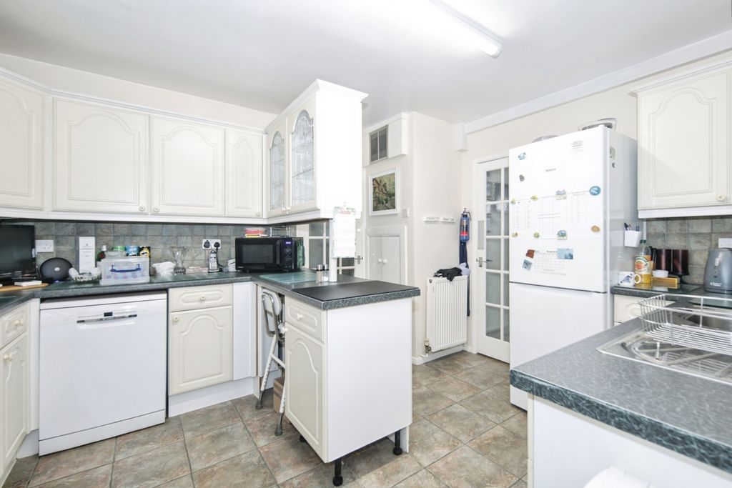 Property photo 3 of 19 Pbox-Img.Jpg
